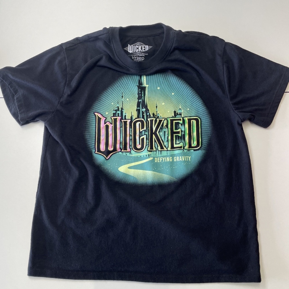 Wicked Graphic T-shirt Youth Medium Black Castle Stars SS Universal Studios